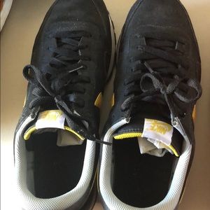 Nike air mens sneakers